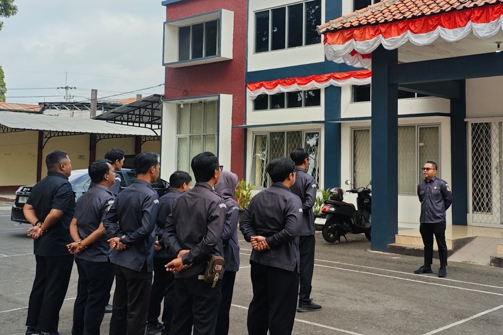 senin-03082026