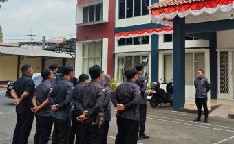 senin-03082026