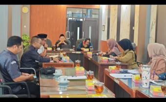 rapat-raperda-01